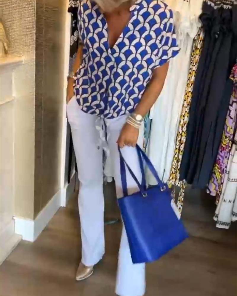 Irene - Short-sleeved V-neck printed casual top