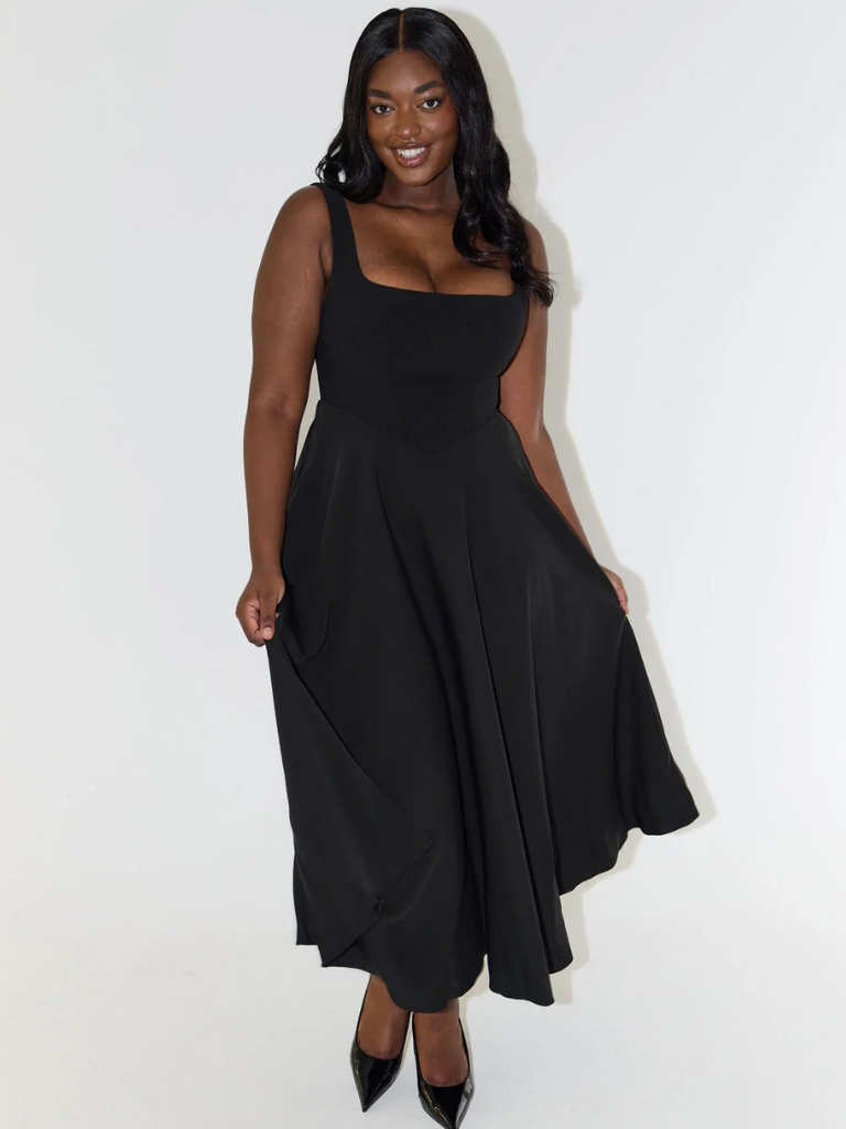 Aurelia – Elegant Flowy Dress