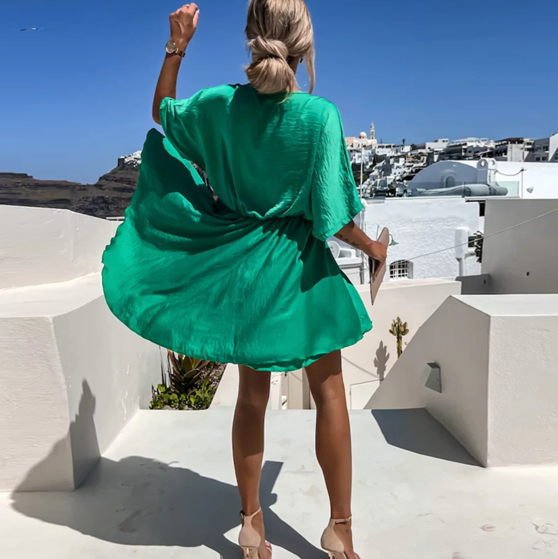 Marlina - Chic Flowy Mini Dress