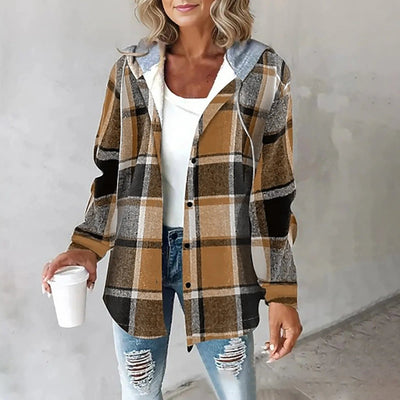 Elodie – The Effortless Plaid Jacket