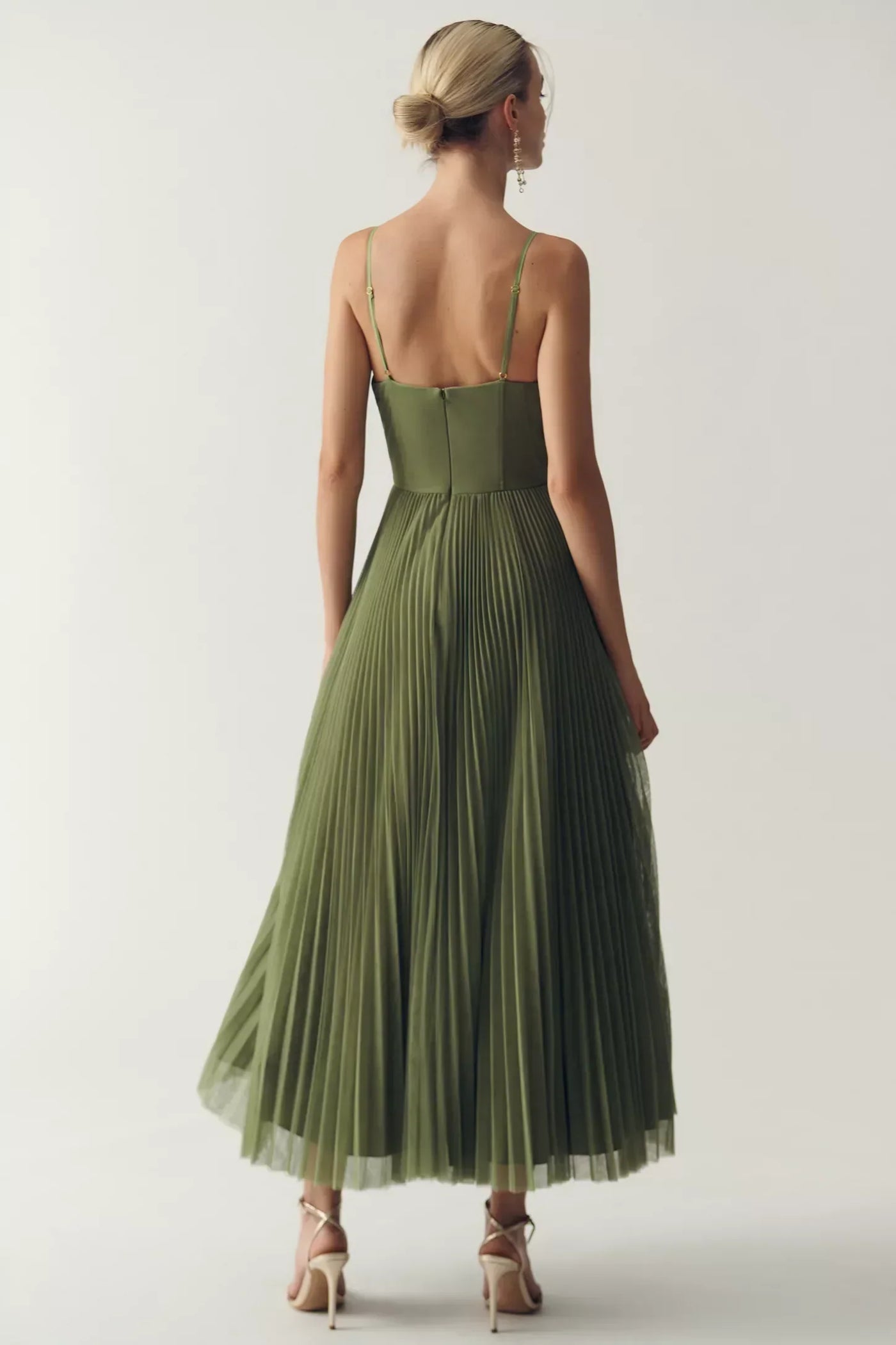 Bolivia – Elegant backless dress